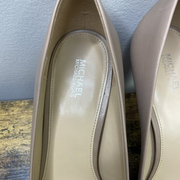 Michael Kors Dorothy Flex Pump Khaki Leather Heel Shoe - Picture 6 of 9